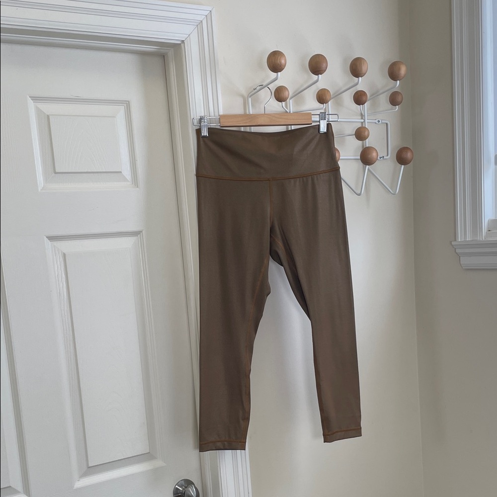 Lululemon - Classic Ankle Length Yoga Pants - Brown - 8